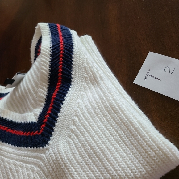 CAbi women's vneck sweater women's sz.S - Picture 11 of 11